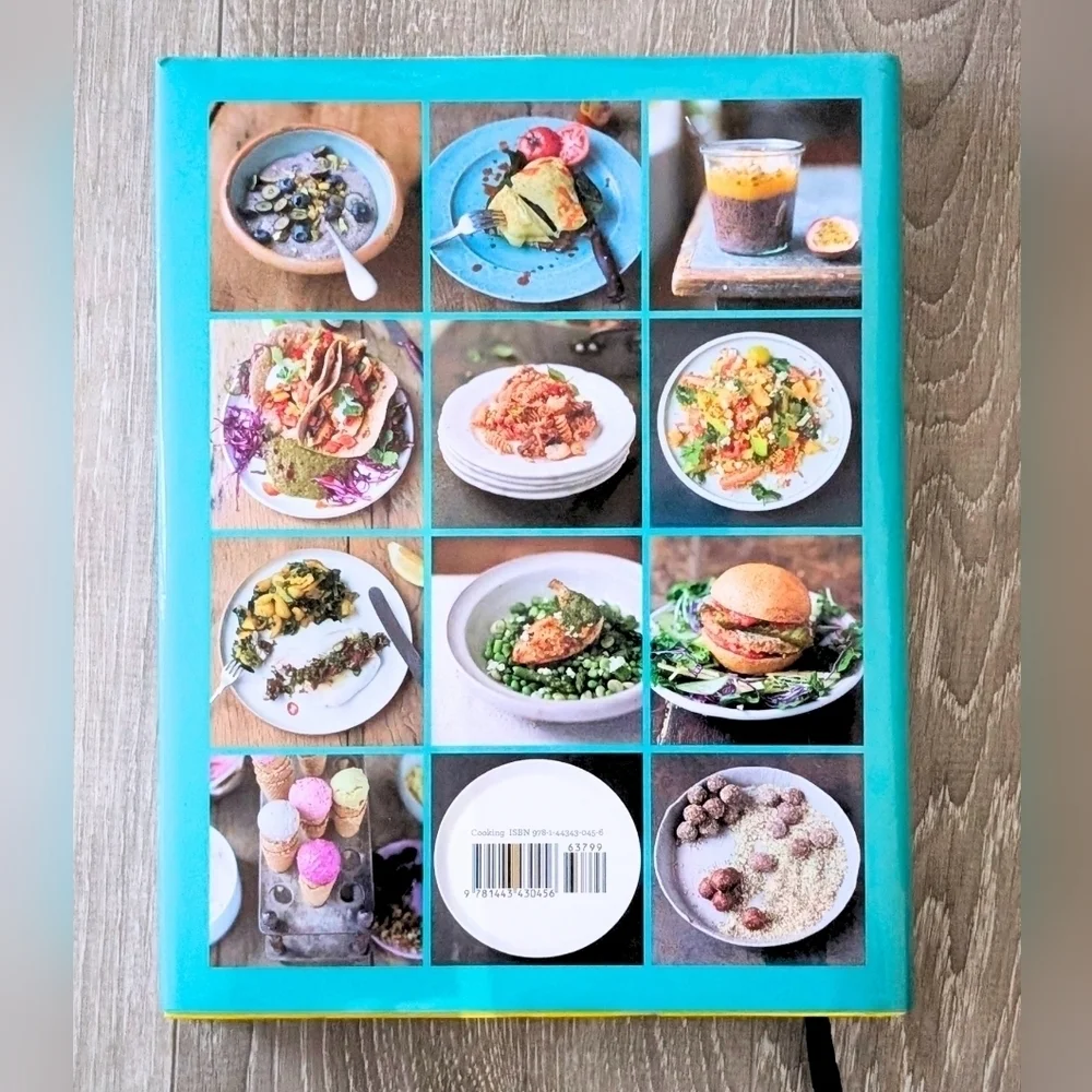 Everyday Super Food by Jamie Oliver - Blue Cover Cookbook - Picture 3 of 3